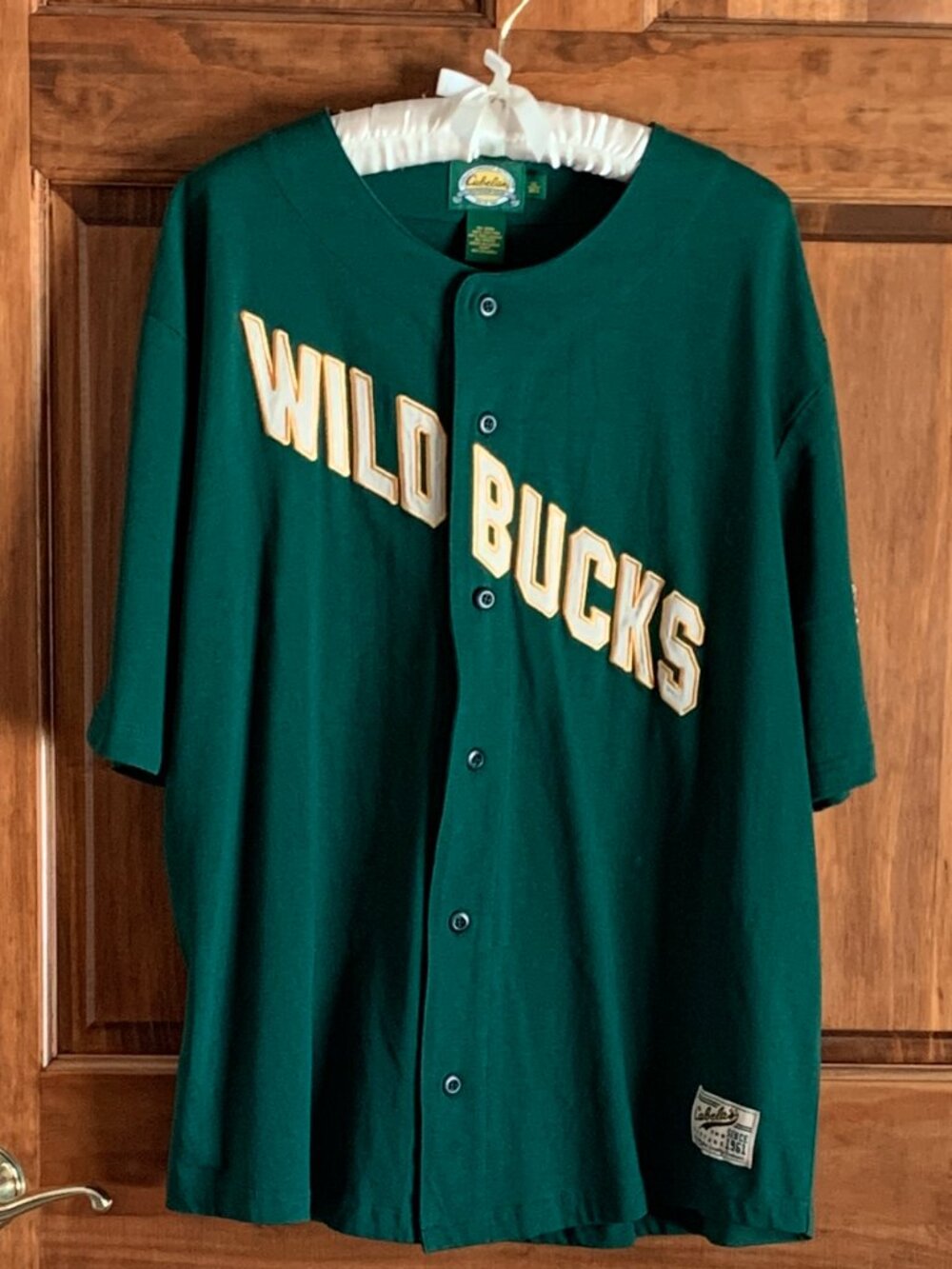 CABELA'S WILD BUCKS XL MENS JERSEY, GREEN W/ GOLD STICHING, EXCELLENT CONDITION